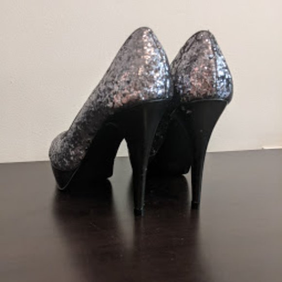 7.5 | Guess | Silver Glitter Peep Toe Heels - Picture 4 of 5